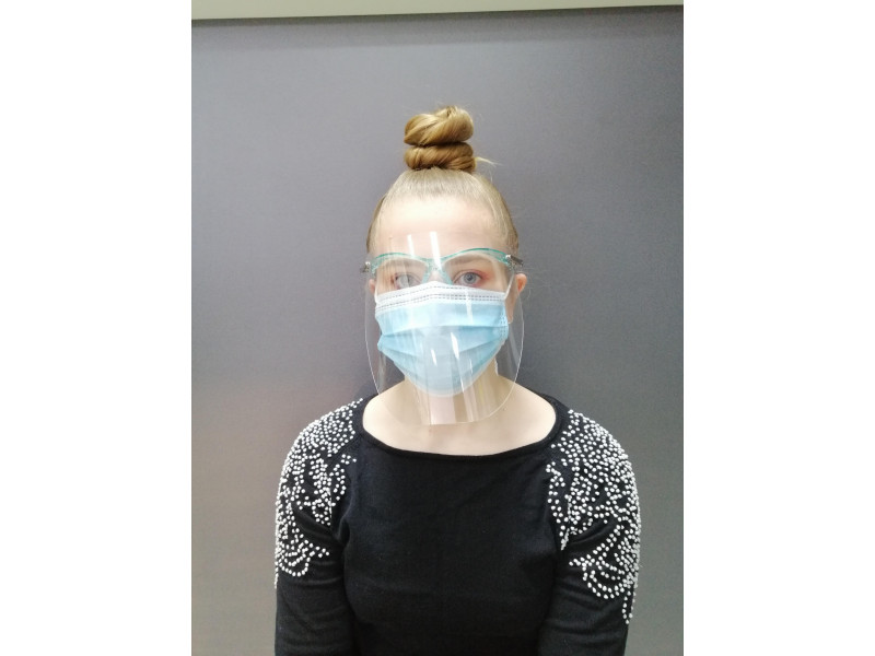 Schutzmaske mit auswechselbaren Folien